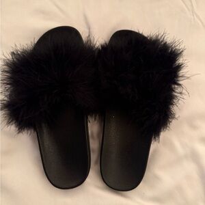 Black Furry Women's Slides